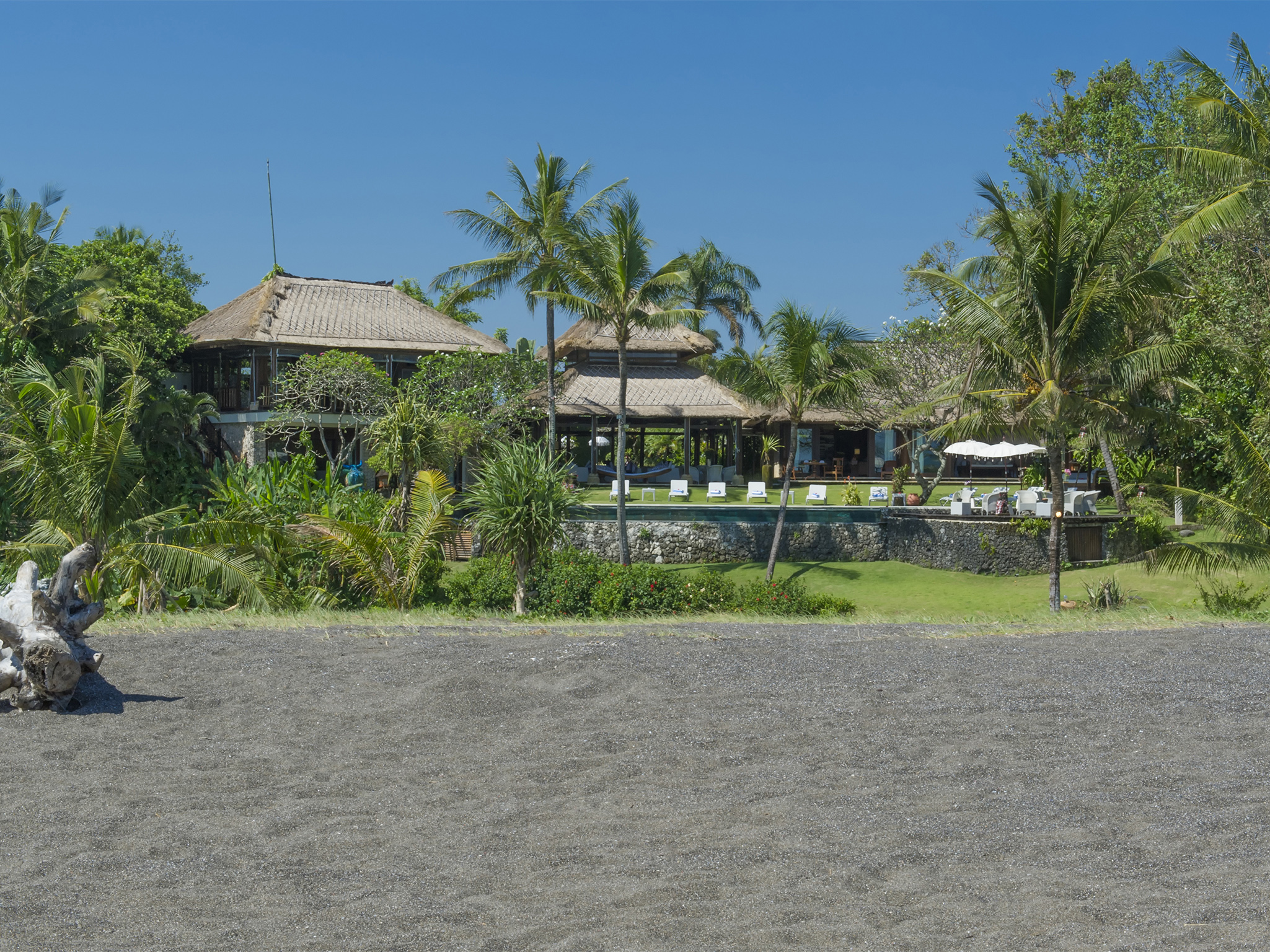 Villa Sungai Tinggi - Beach and villa view - Sungai Tinggi Beach Villa, Canggu, Bali